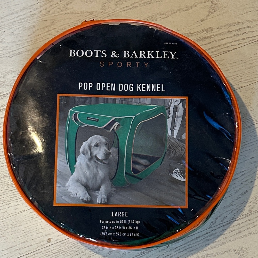 Boots & Barkley Sporty Green Dog Kennel